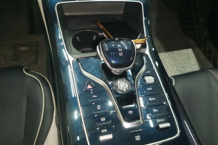 比亚迪 秦PLUS 2021款 EV 400KM 豪华型中控内饰18