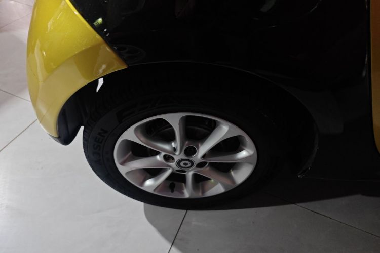 smart forfour 2016款 1.0L 52千瓦灵动版车身外观6008