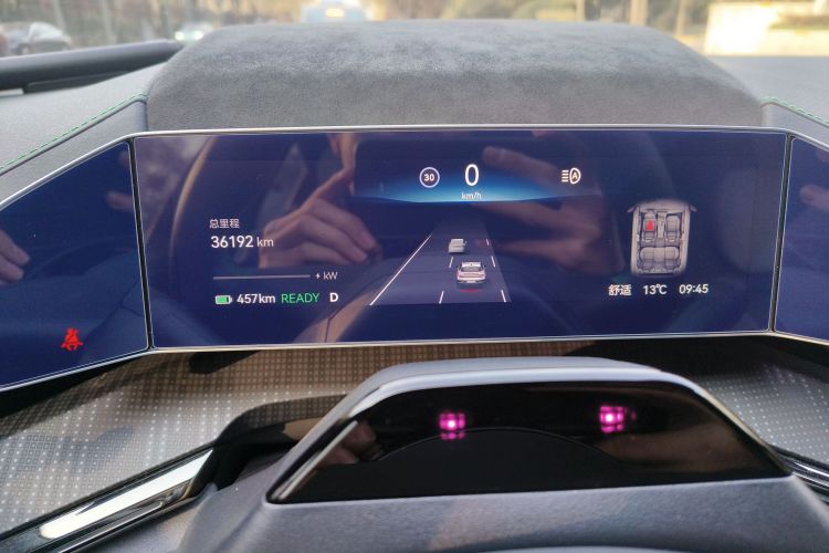 极氪001 2023款 WE版 100kWh中控内饰14