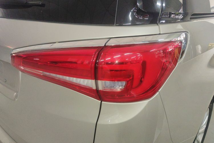 别克GL8 2018款 ES 28T 尊享型 国VI车身外观9