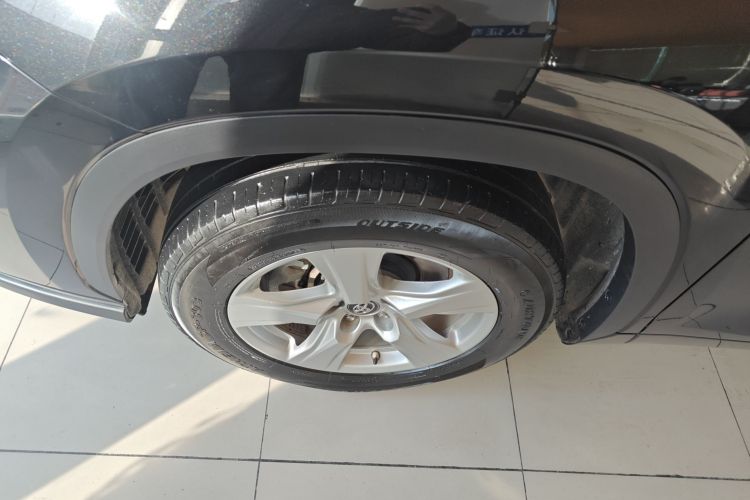 丰田 汉兰达 2022款 双擎 2.5L 四驱精英版 7座车身外观6007