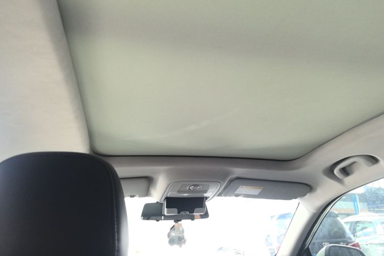 荣威RX5 2019款 20T 两驱自动Ali智联网铂金版局部细节22