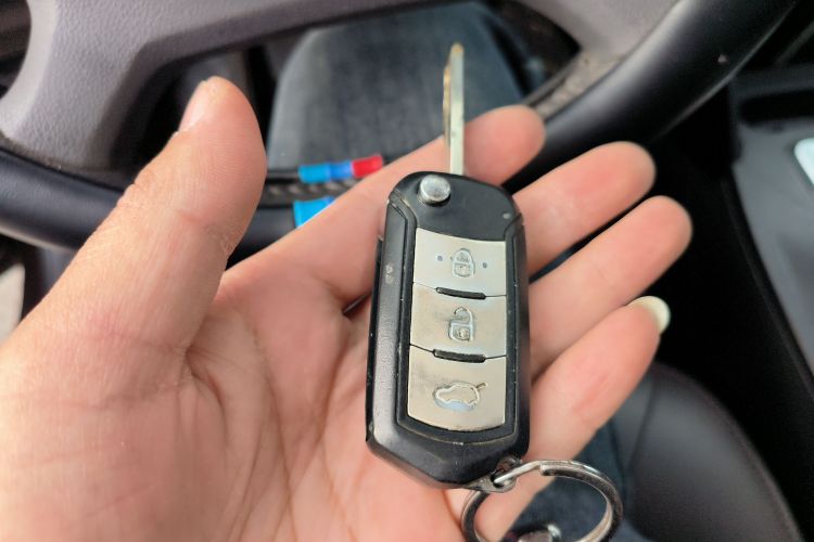 广汽传祺 传祺GS4 2015款 200T 手动精英版中控内饰11