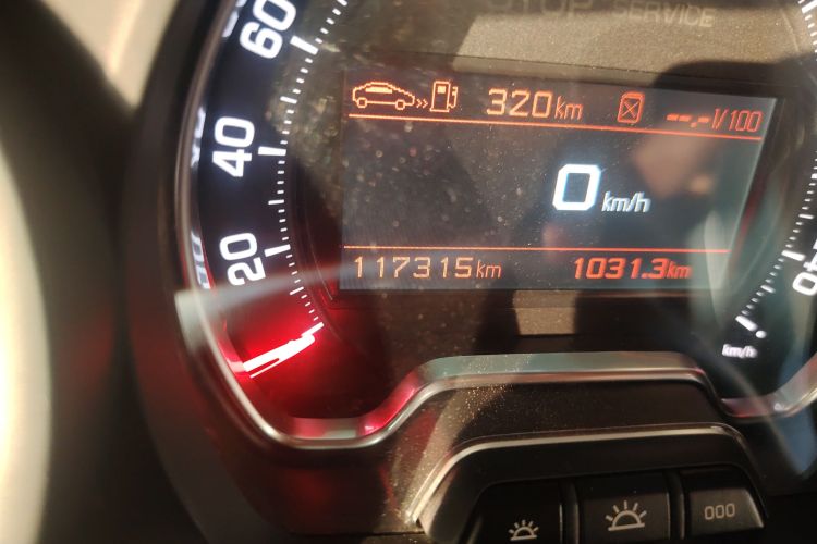 雪铁龙C5 2013款 2.3L 自动豪华型中控内饰15