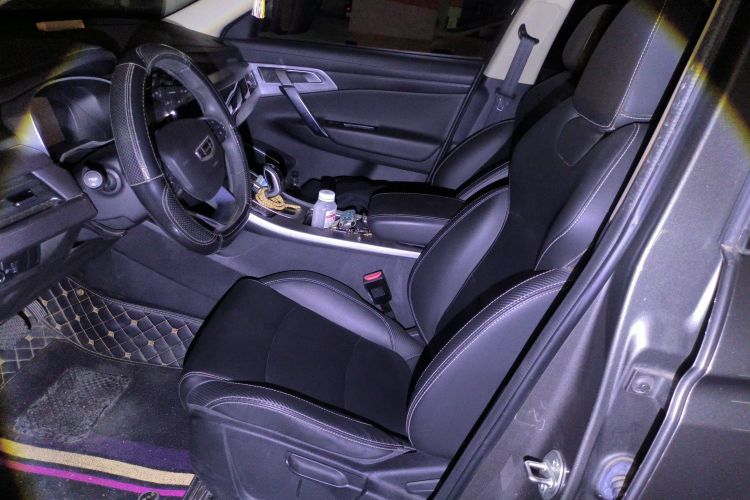 吉利汽车 博越 2021款 百万款 1.8TD DCT两驱舒适型局部细节19