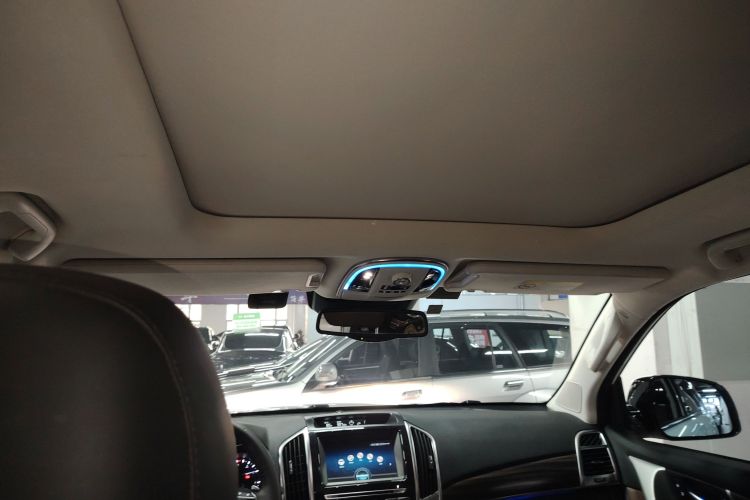 哈弗H9 2017款 2.0T 柴油四驱尊享型 5座中控内饰22