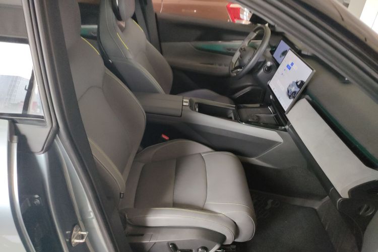 领克08 EM-P 2025款 220km 四驱性能Halo局部细节41