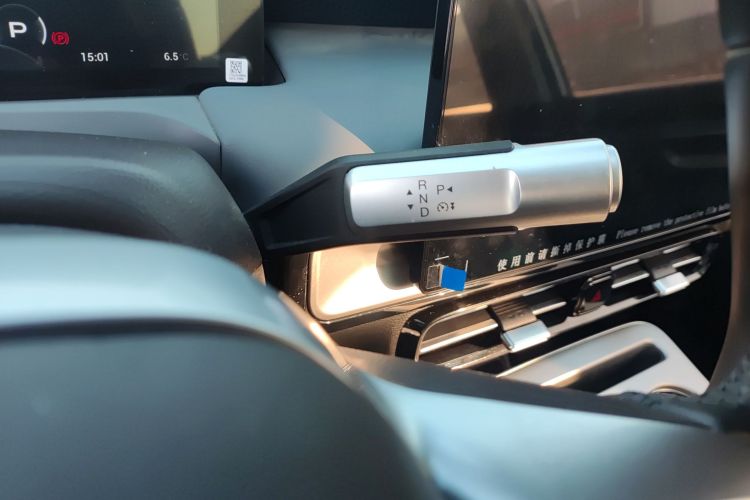 埃安 AION Y 2023款 Younger 星耀版中控内饰18