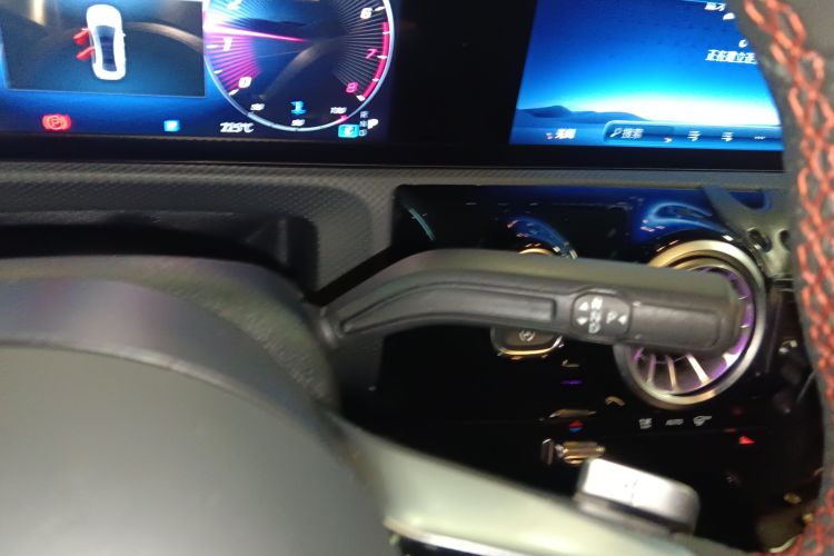 奔驰A级 2024款 改款 A 200 L 时尚型局部细节18