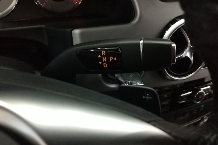 奔驰GLK级 2014款 GLK 200 标准型中控内饰18