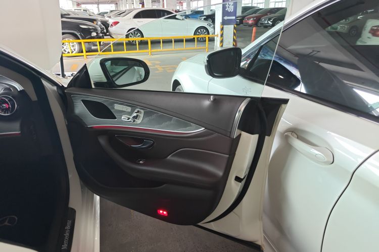 奔驰CLS 2020款 CLS 300 动感型中控内饰42