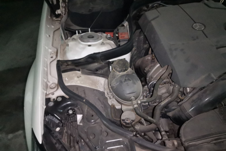 奔驰CLS 2017款 CLS 260逸彩版局部细节9006