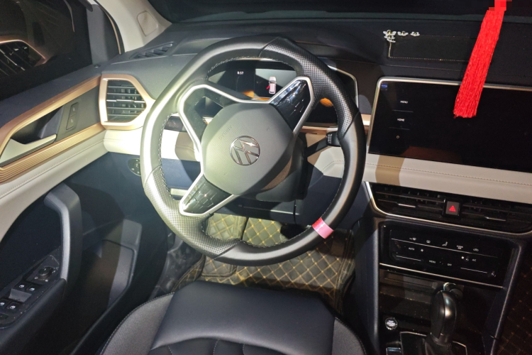 大众 途岳 2023款 300TSI 两驱皎月版局部细节13