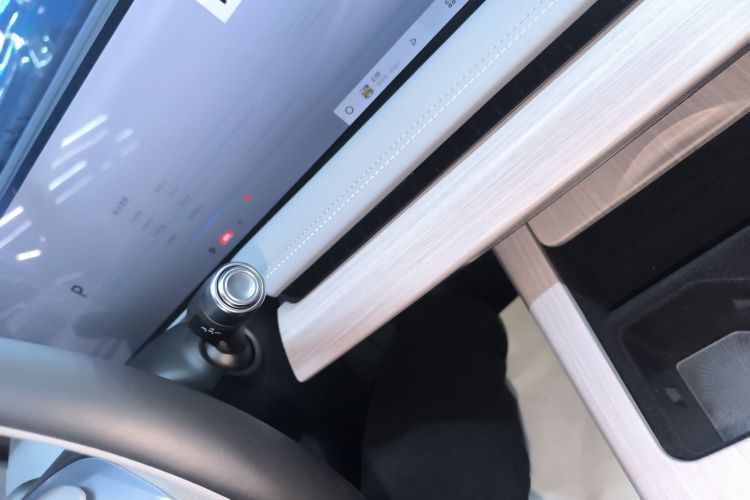 吉利银河 银河E8 2024款 550km 后驱PRO中控内饰18