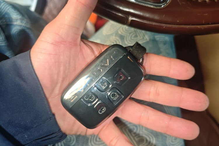 捷豹XJ 2014款 XJL 2.0T 两驱典雅商务版中控内饰11