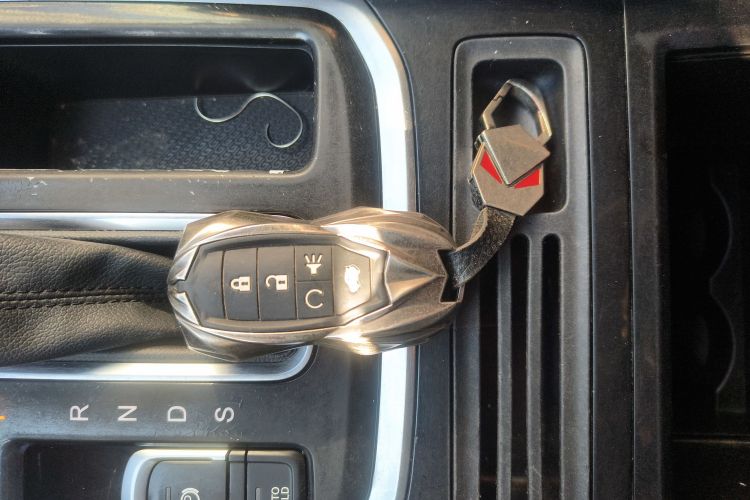 广汽传祺 传祺GS7 2017款 280T 两驱豪华型中控内饰7001