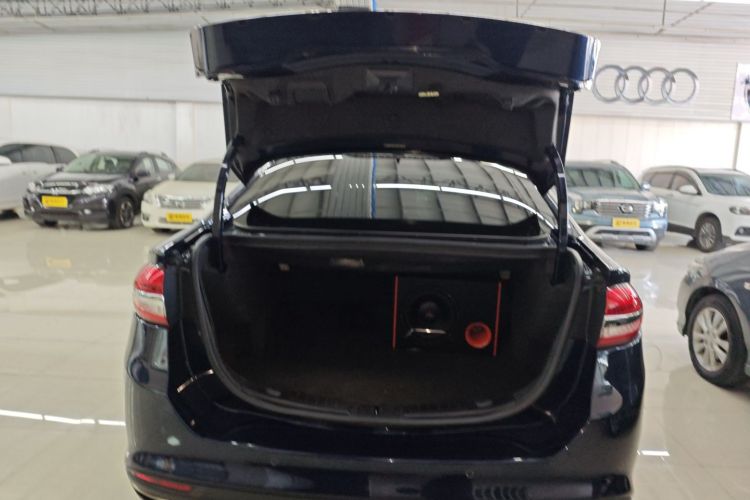 福特 蒙迪欧 2017款 EcoBoost 200 时尚型中控内饰23