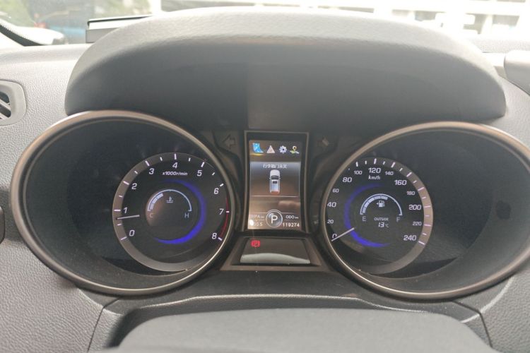 长安CS75 2016款 1.8T 自动尊贵型 国V中控内饰14