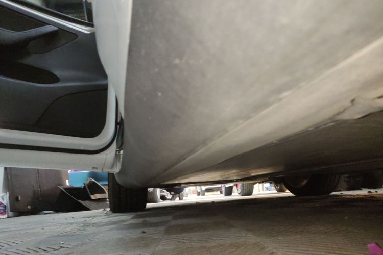 特斯拉 Model Y 2022款 改款 后轮驱动版局部细节9002