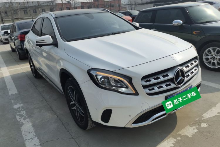 奔驰GLA 2018款 GLA 200 时尚型车身外观3