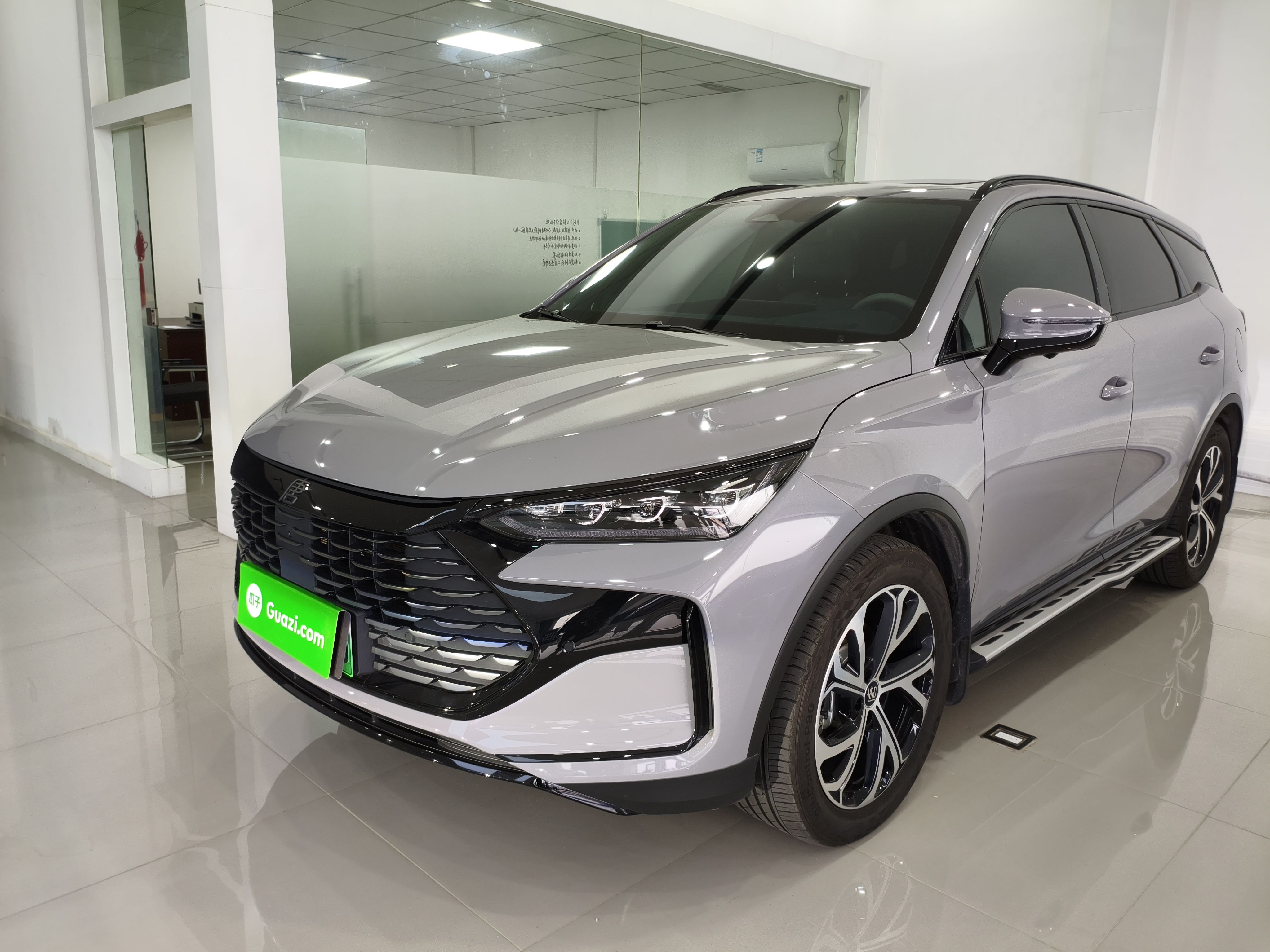 比亚迪 唐新能源 2025款 DM-i 115KM 云辇旗舰型