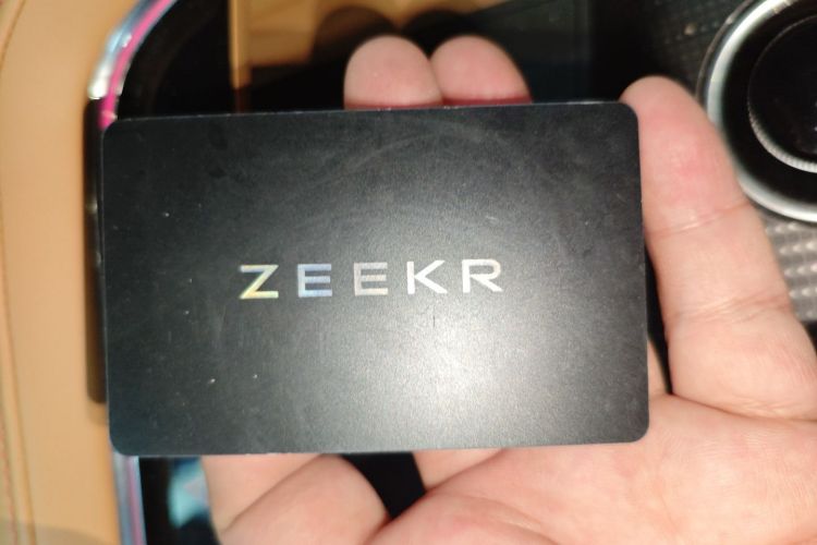 极氪001 2022款 超长续航双电机 YOU版中控内饰7001