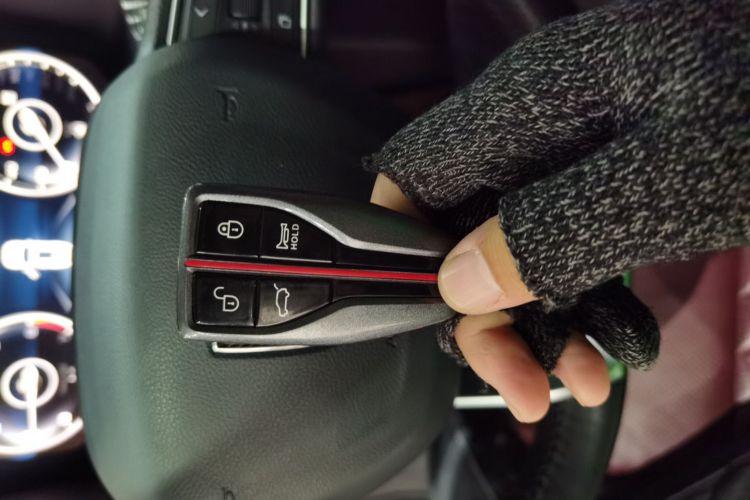 红旗HS7 2022款 3.0T 自动四驱智联旗畅版 七座中控内饰11