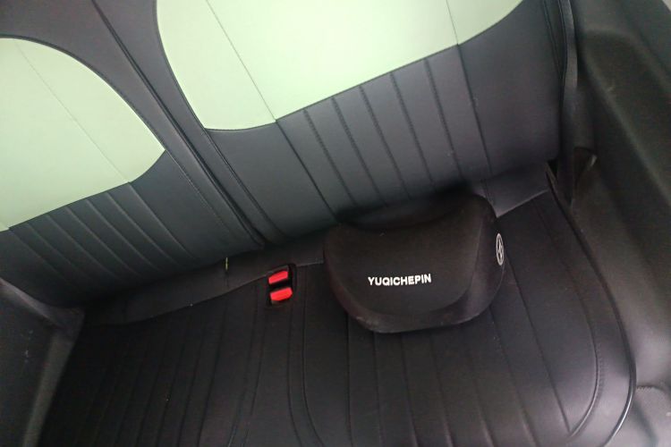 吉利银河 2023款 熊猫mini 200km 耐力熊中控内饰21