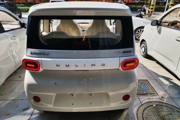 五菱汽车 宏光MINIEV 2024款 第三代 215km 青春版车身外观6