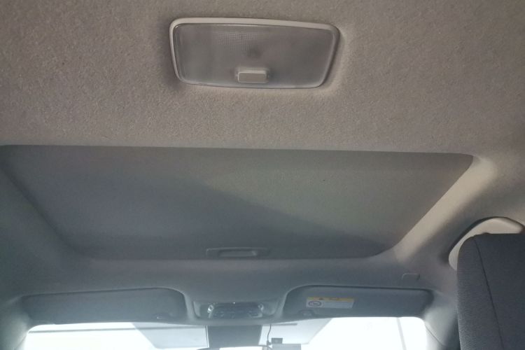 丰田 卡罗拉锐放 2022款 2.0L 豪华版局部细节22