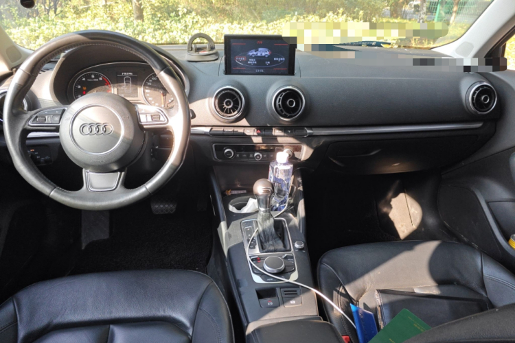 奥迪A3 2014款 Sportback 35 TFSI 自动舒适型中控内饰7002