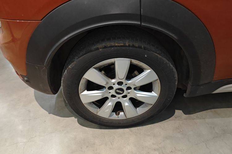 MINI Countryman 2018款 1.5T COOPER ALL4 经典派车身外观6003