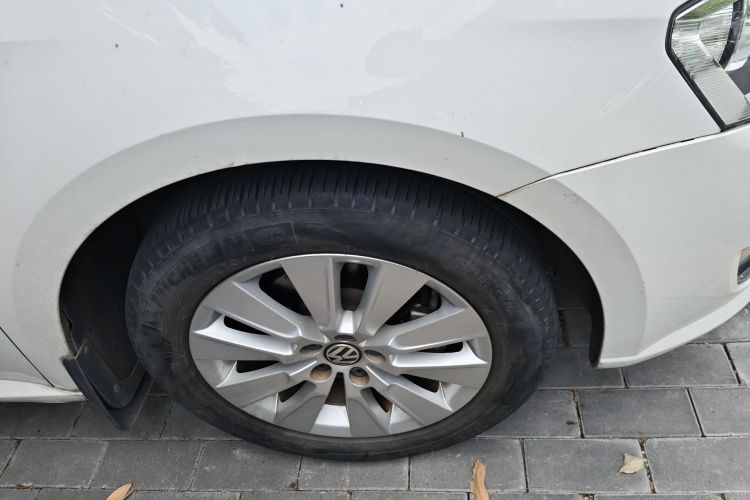 大众 朗逸 2013款 改款经典 1.6L 手动舒适版车身外观10