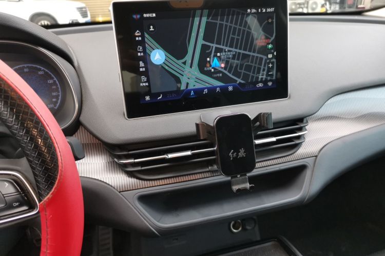 红旗E-QM5 2022款 431km 充电乐享版中控内饰16