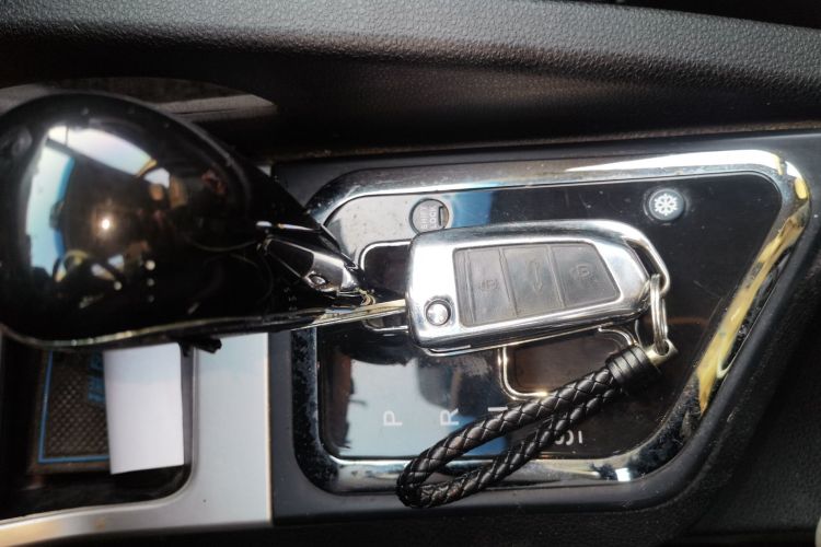 江汽集团 瑞风S3 2016款 1.5L CVT豪华智能型中控内饰11