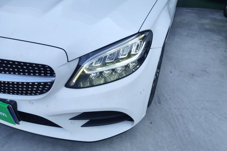 奔驰C级 2019款 C 260 运动版局部细节36