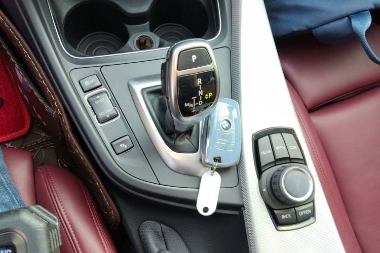 宝马3系 2018款 320i M运动套装中控内饰18