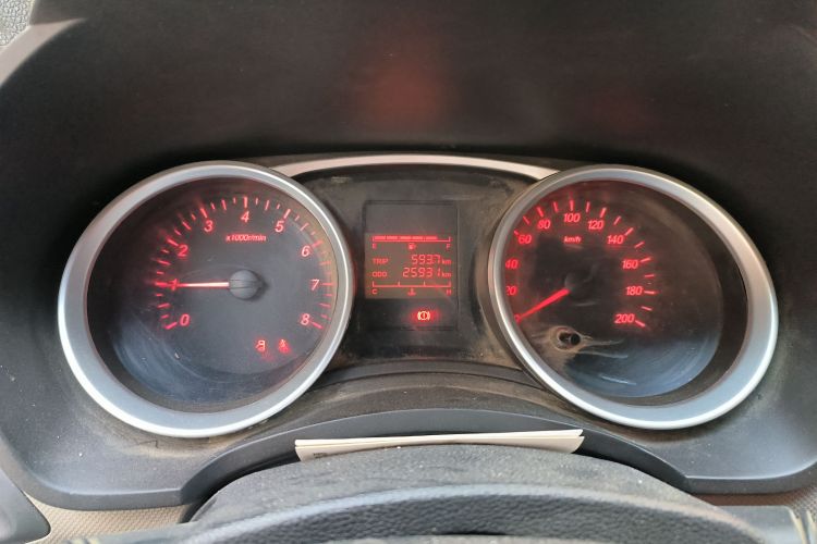 五菱汽车 五菱宏光 2018款 1.5L S标准型L2B中控内饰15