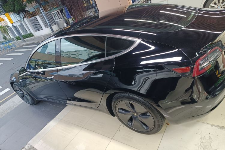 特斯拉 Model 3 2020款 改款 长续航后轮驱动版车身外观4