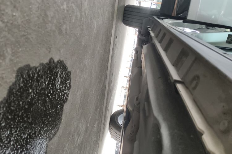 丰田 威兰达 2024款 双擎 2.5L E-CVT两驱豪华PLUS版局部细节9001