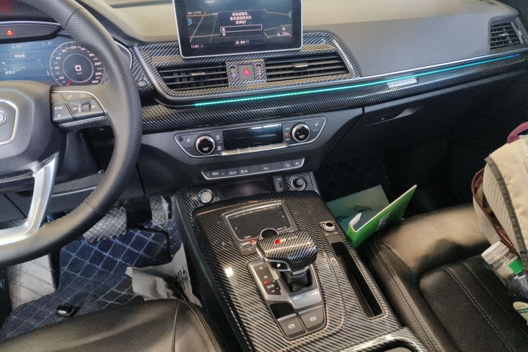 奥迪Q5L 2020款 改款 40 TFSI 荣享时尚型中控内饰16