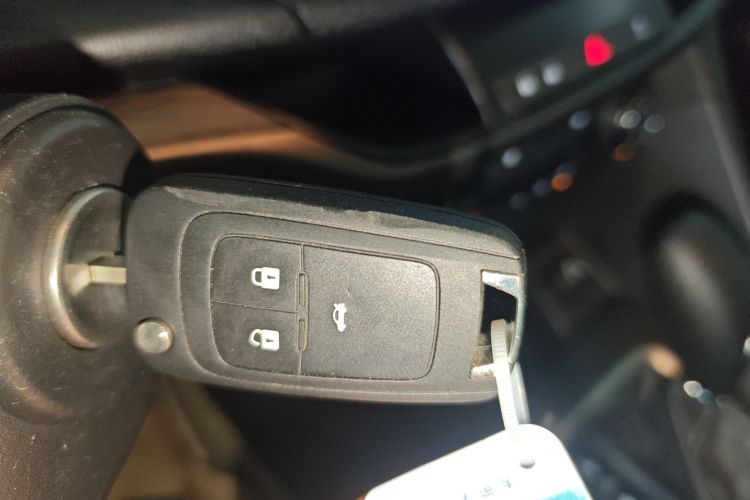 别克 英朗 2021款 1.3T 自动轻混动进取型中控内饰7001