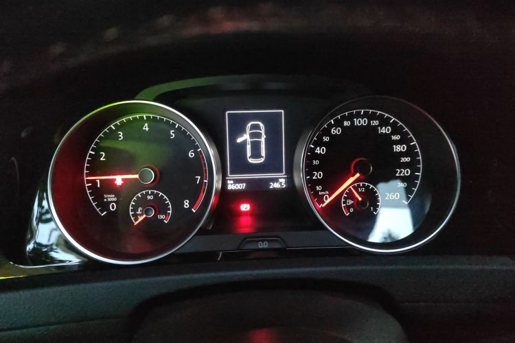 大众 高尔夫 2018款 280TSI 自动R-Line型中控内饰14