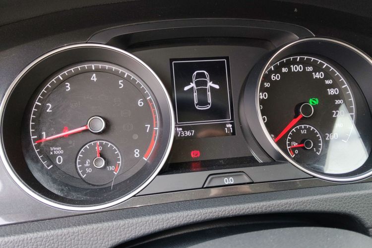 大众 高尔夫 2018款  230TSI 自动豪华型局部细节14