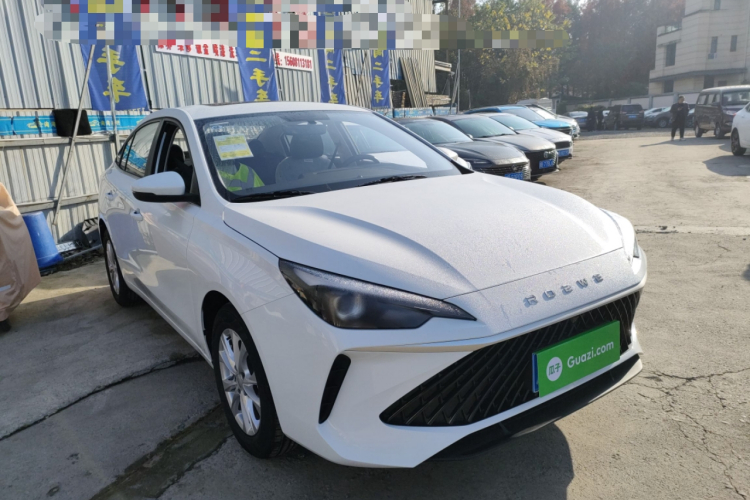 荣威i5 2026款 1.5L CVT豪华版车身外观3