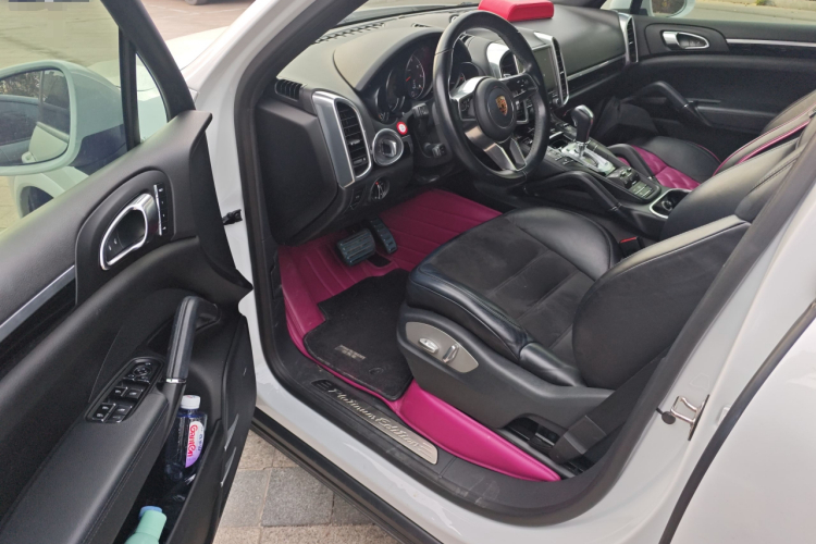保时捷 2016款 Cayenne Platinum Edition 3.0T中控内饰7003