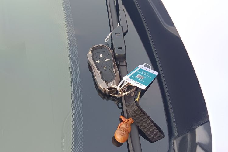 小鹏P7 2022款 480G+中控内饰7001