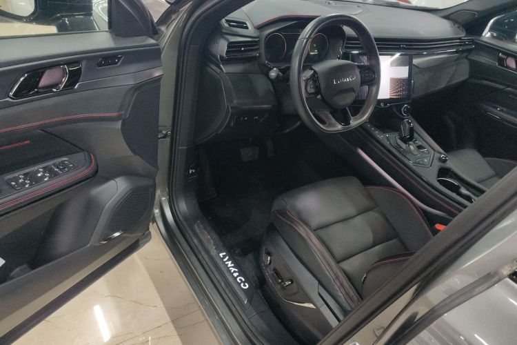 领克05 2022款 2.0TD 四驱劲Halo中控内饰20