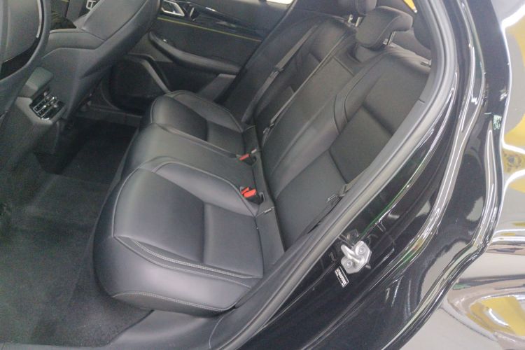 领克03 2023款 2.0TD DCT劲Plus中控内饰7004