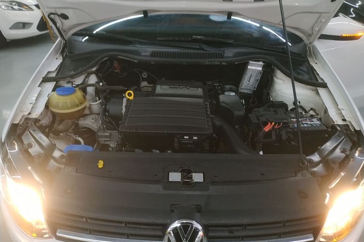 大众 Polo 2018款 1.5L 自动安驾型机舱底盘24